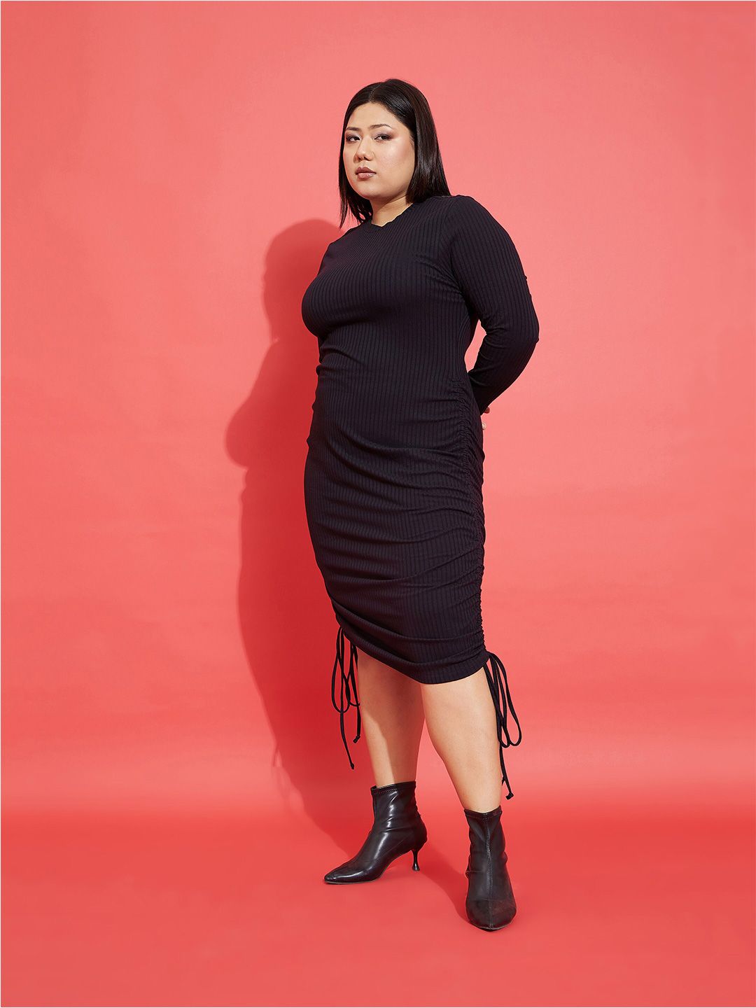 SASSAFRAS Curve Plus Size Round Neck Cotton Sheath Midi Dress