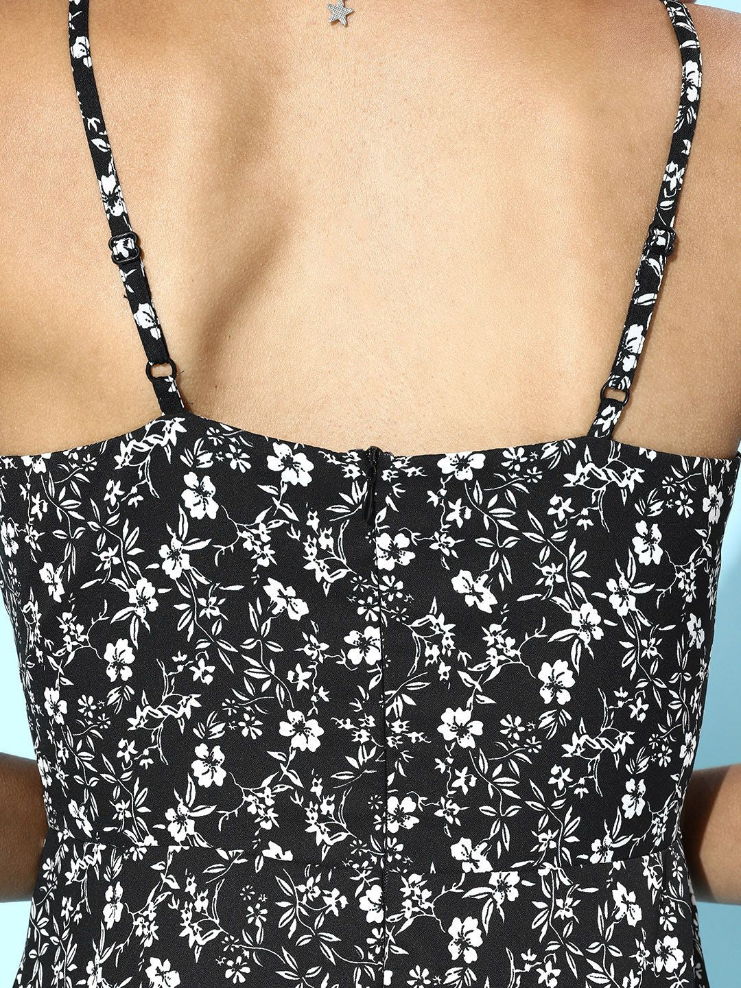 Berrylush Women Stylish Black Floral Sweetheart Neck Dress