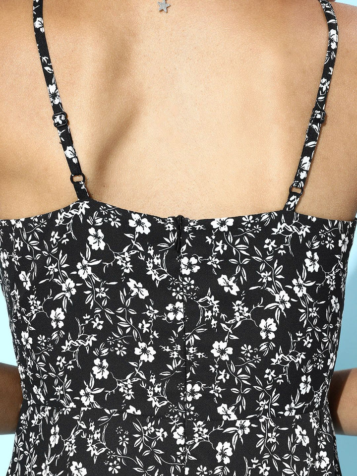 Berrylush Women Stylish Black Floral Sweetheart Neck Dress