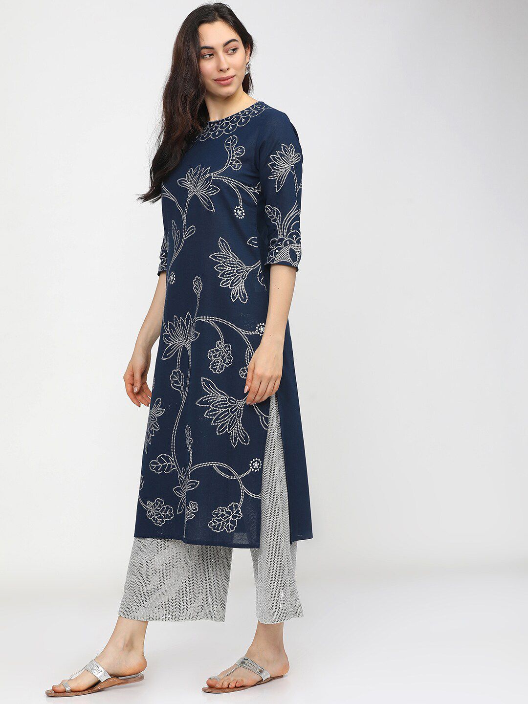 Vishudh Women Navy Blue Paisley Printed Keyhole Neck Kurta