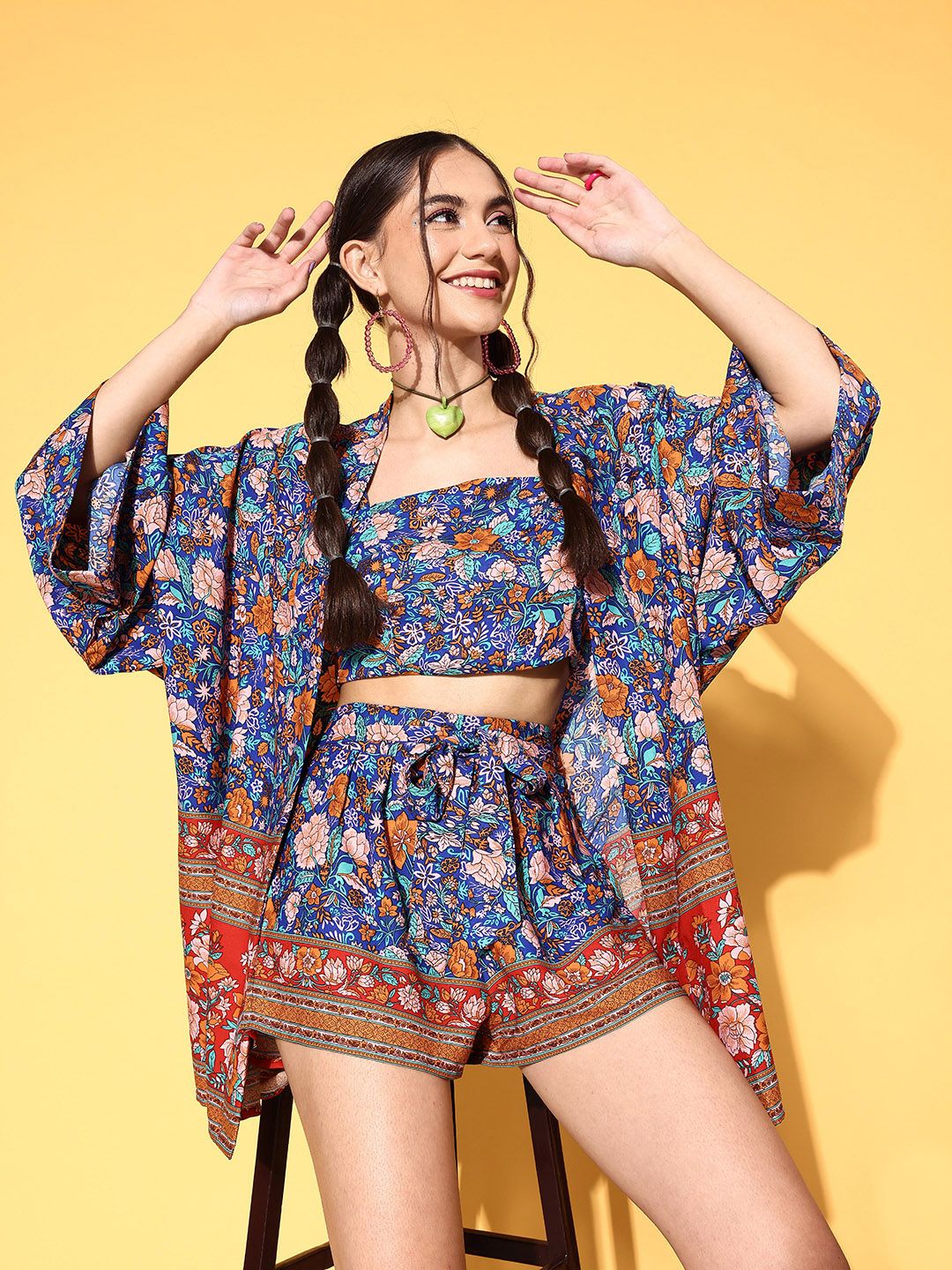 Berrylush Women Blue Printed Top with Shorts