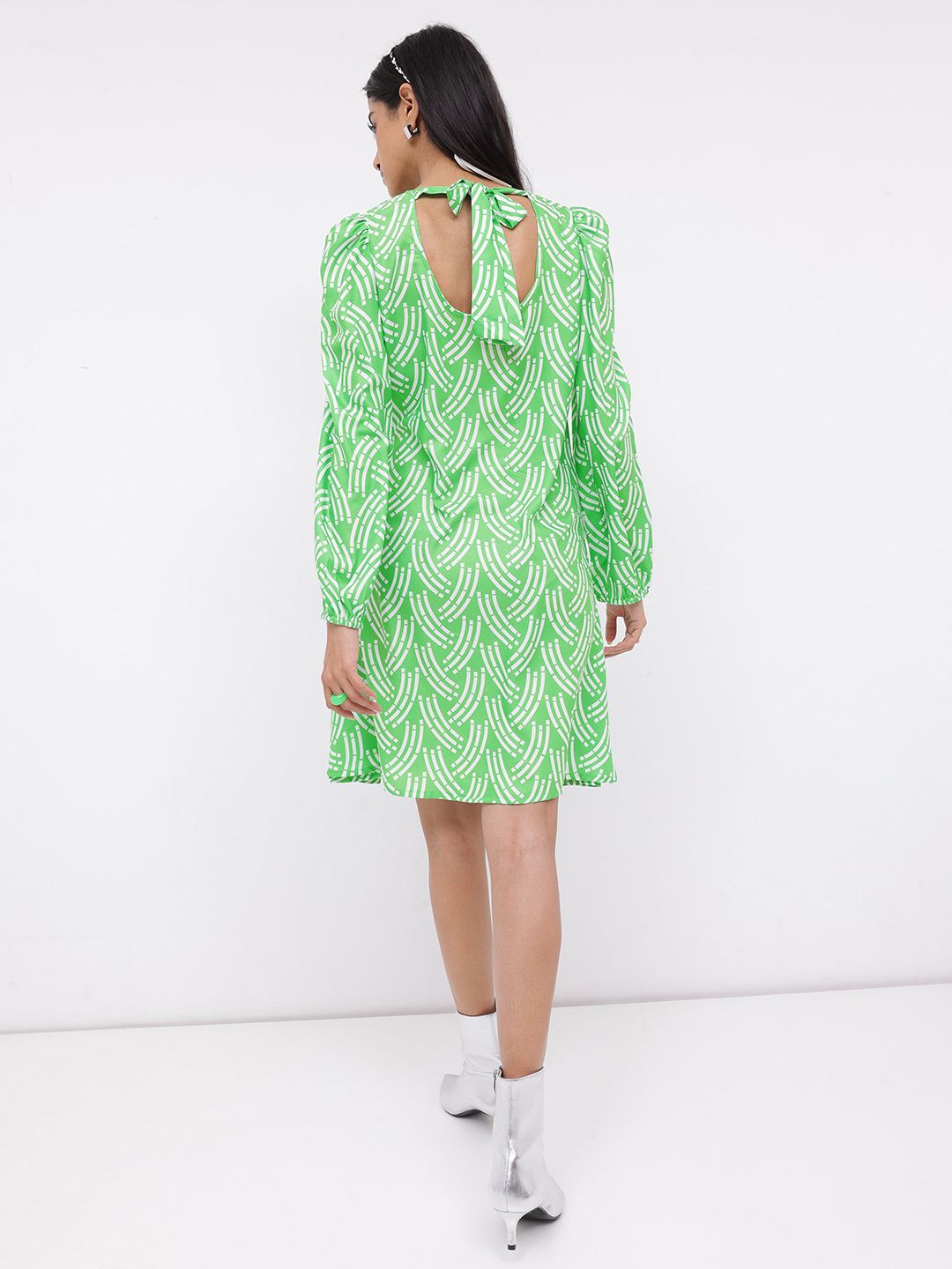 DressBerry Feeling Grand In Green V-Neck A-Line Dress