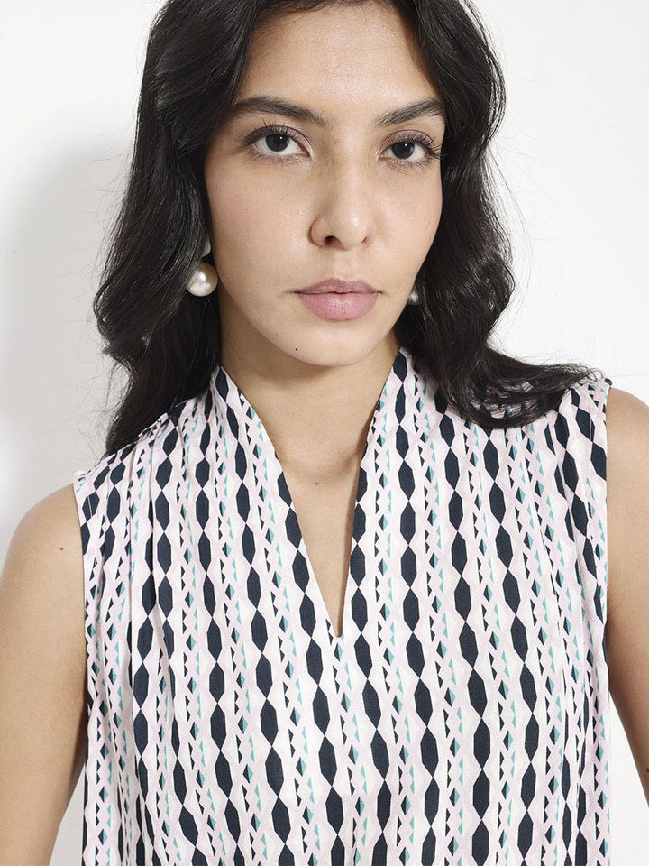 Rareism Geometric Printed V-Neck Cotton Top