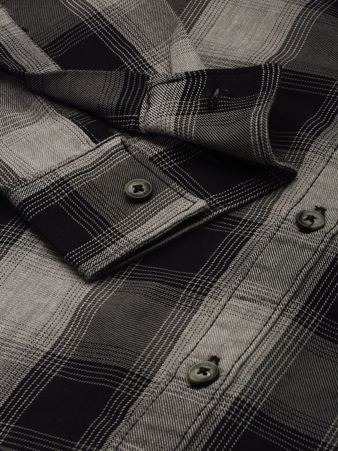 The Indian Garage Co Men Black & White Buffalo Checks Checked Cotton Casual Shirt