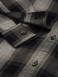 The Indian Garage Co Men Black & White Buffalo Checks Checked Cotton Casual Shirt