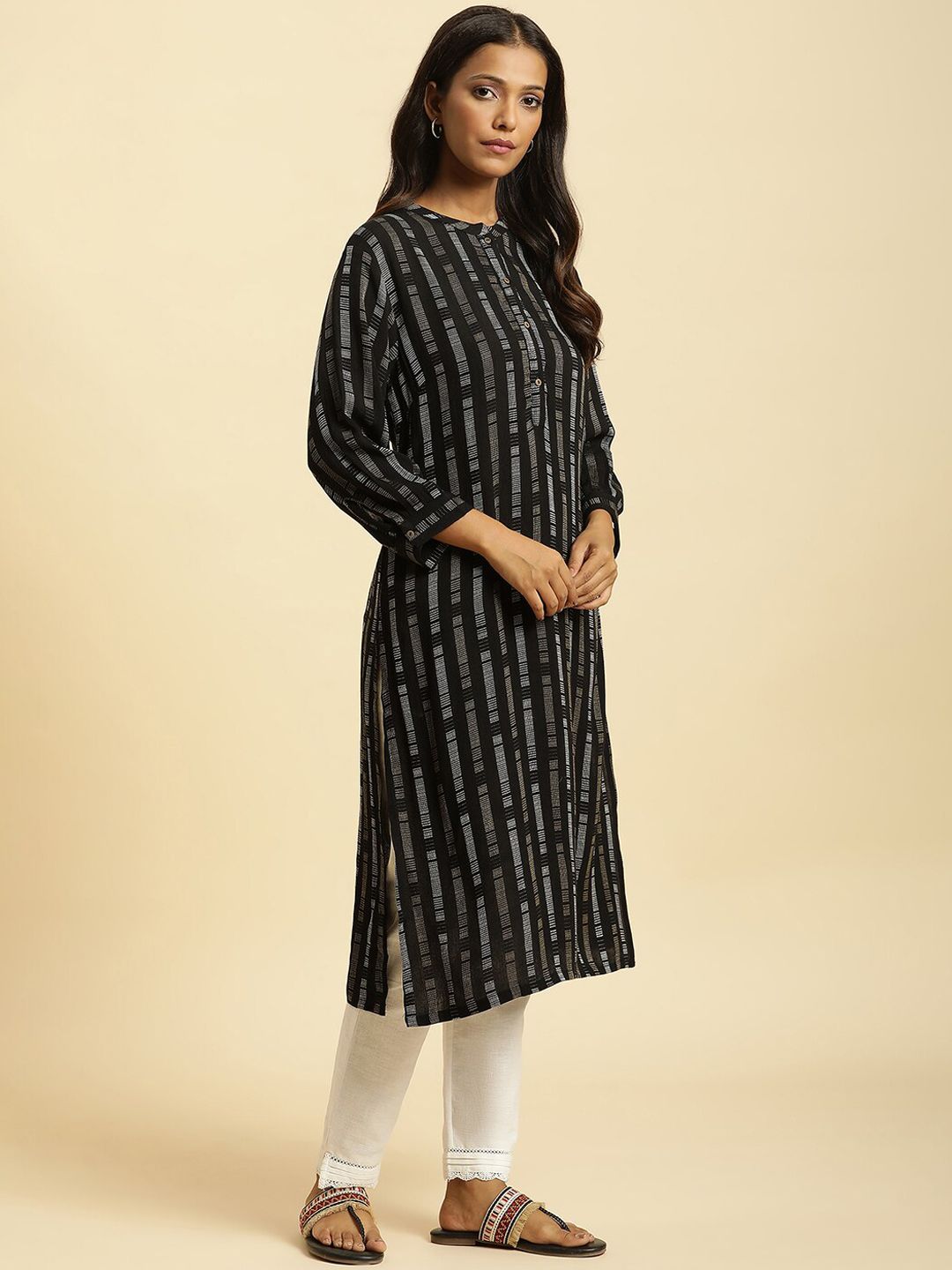 W Striped Mandarin Collar Kurta