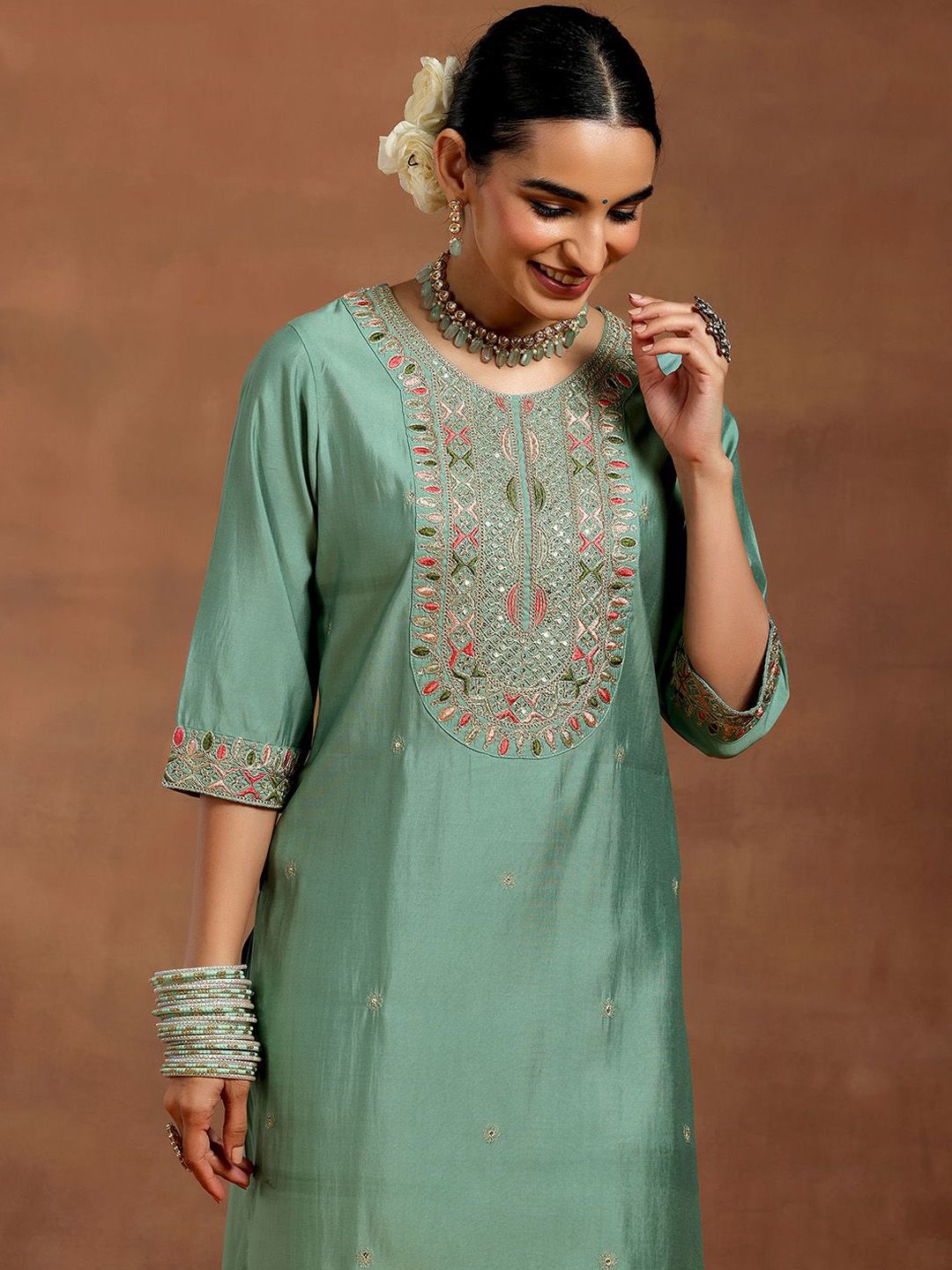 Libas Ethnic Motifs Embroidered Thread Work Straight Kurta with Trousers & With Dupatta