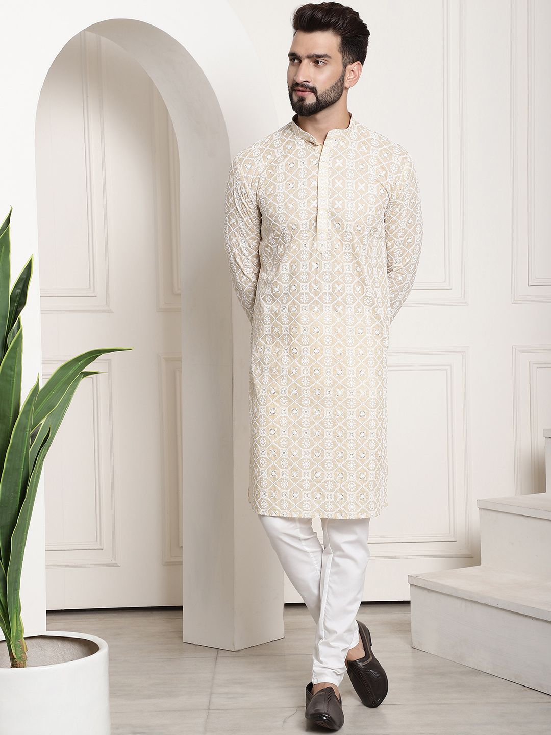 SOJANYA Men Beige Floral Mirror Work Kurta