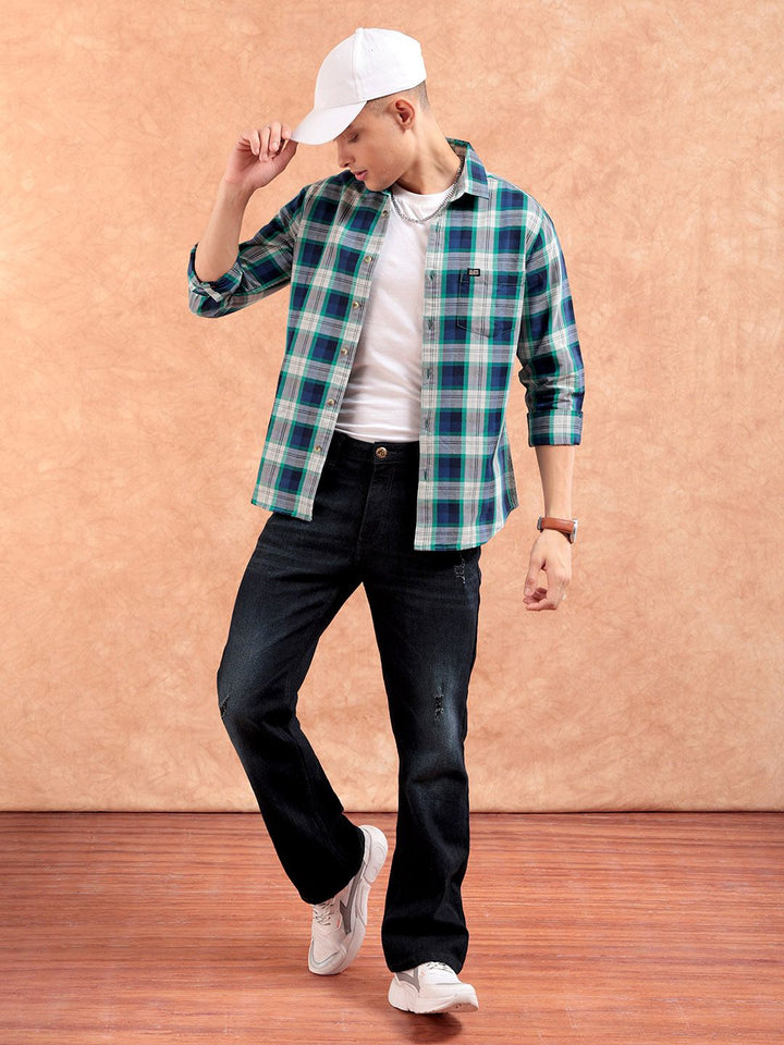 The Indian Garage Co Men Green & Navy Blue Regular Fit Checked Casual Shirt
