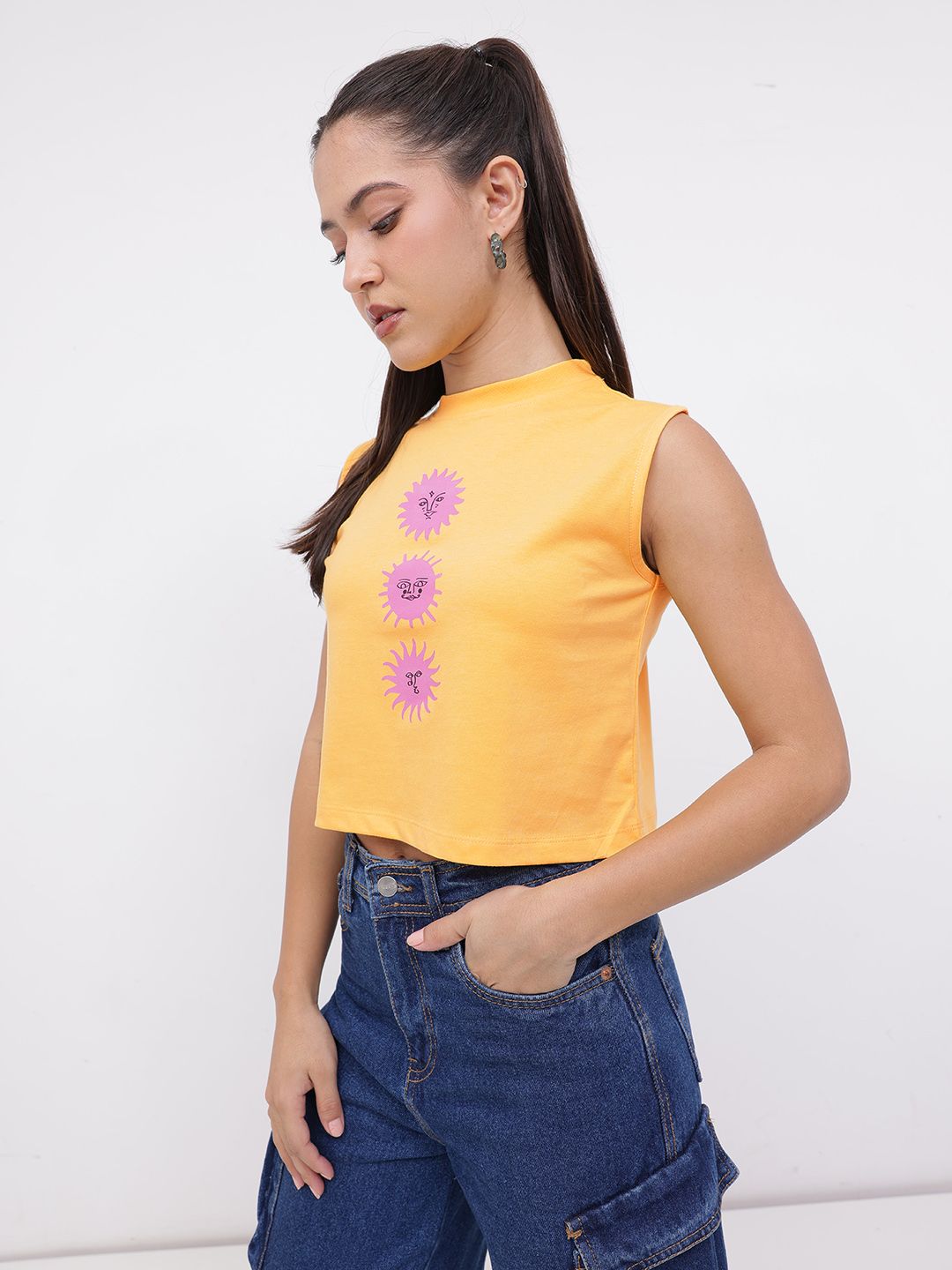 DressBerry Little Sunshine Printed Sleeveless Crop T-shirt