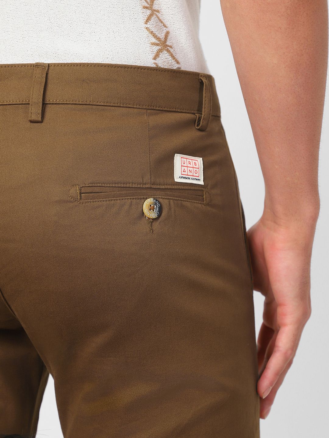 Urbano Fashion Men Brown Slim Fit Solid Pure Cotton Chinos
