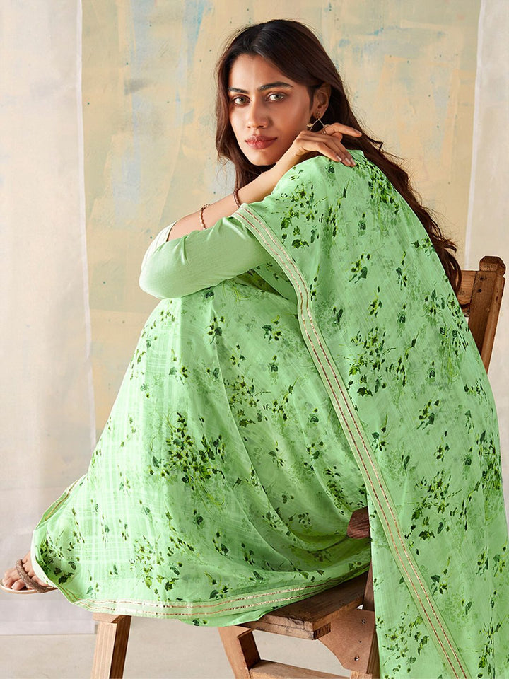 Saree mall Floral Printed Pure Georgette Sarees