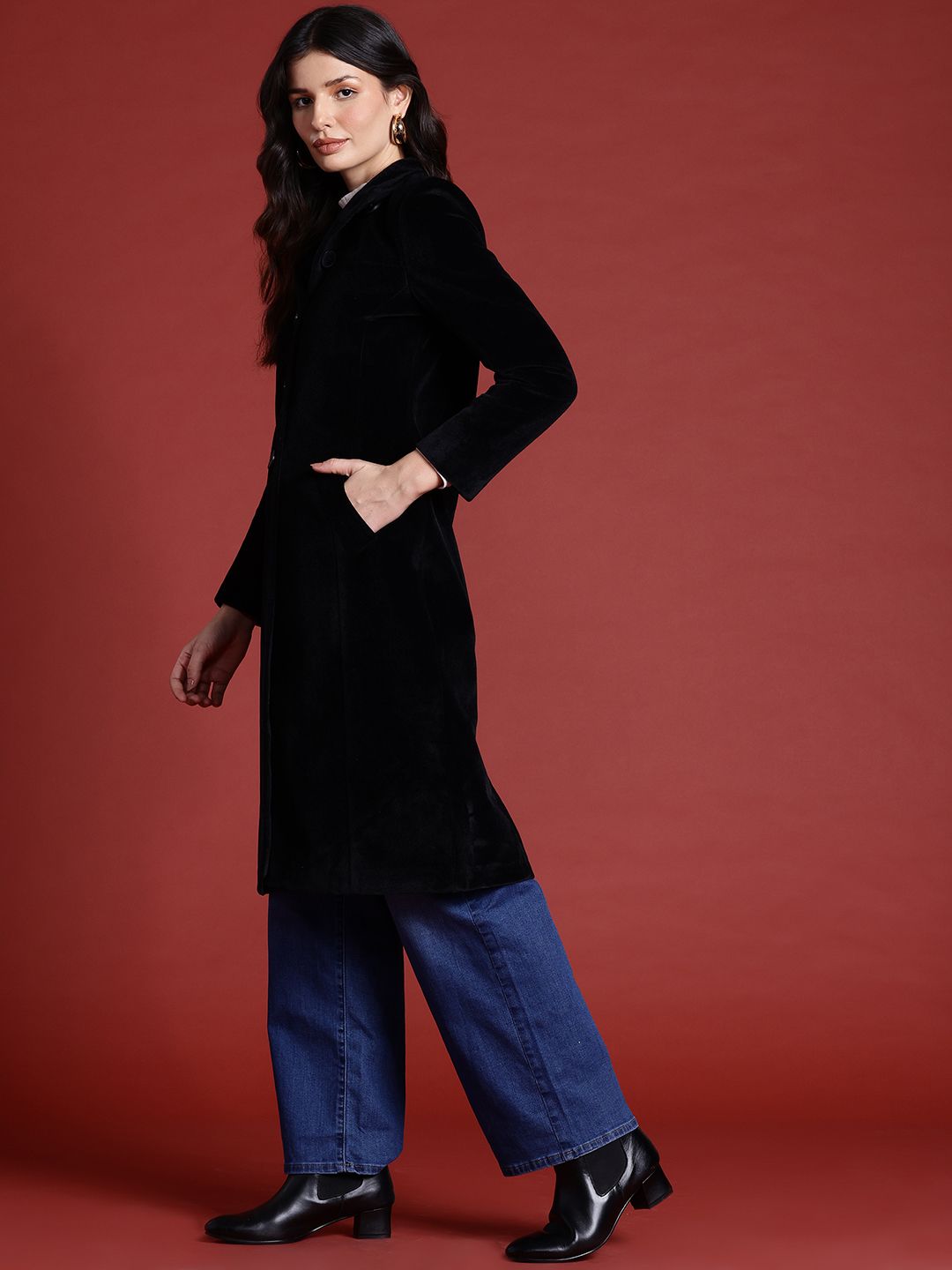 Semua Mengenai Anda Velvet Finish Stand Collar Longline Overcoat