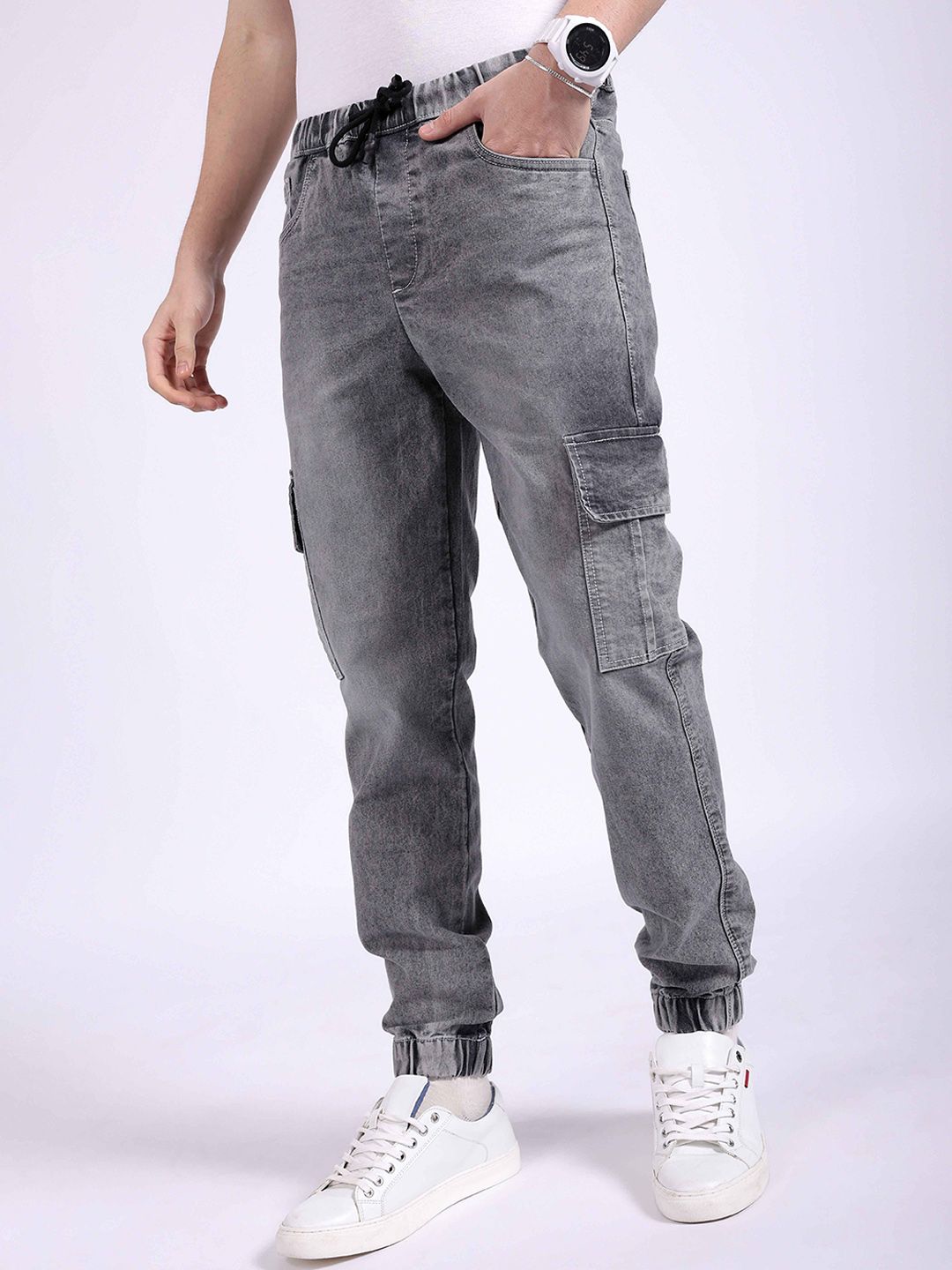 The Indian Garage Co Men Mid-Rise Clean Look Light Fade Stretchable Cargo Jogger Jeans