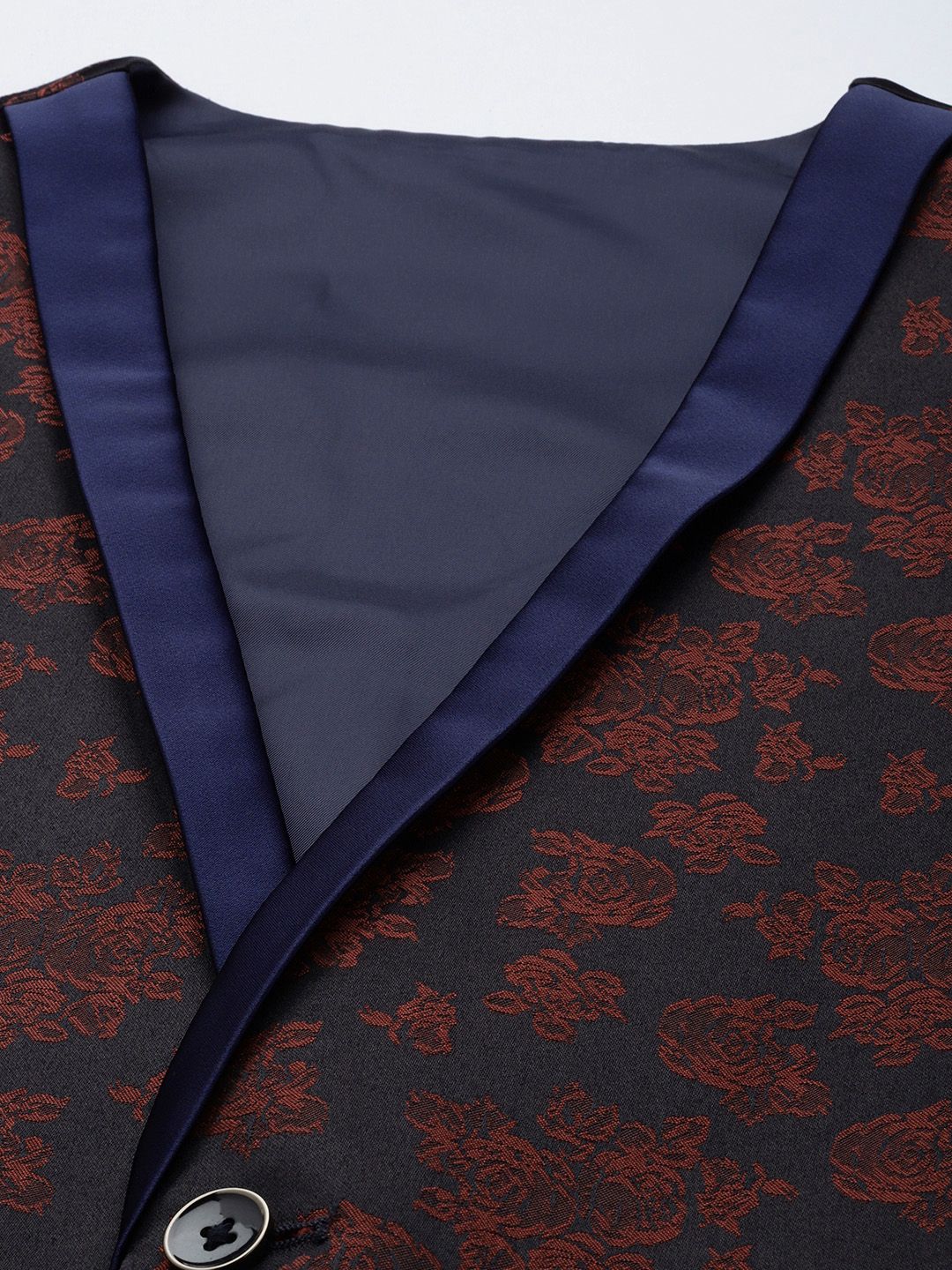 Raymond Single Breasted 3-Peice Party Suits with Tie