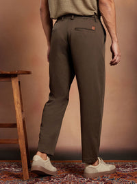 Campus Sutra Men Comfort Pleated Slim Fit Chinos