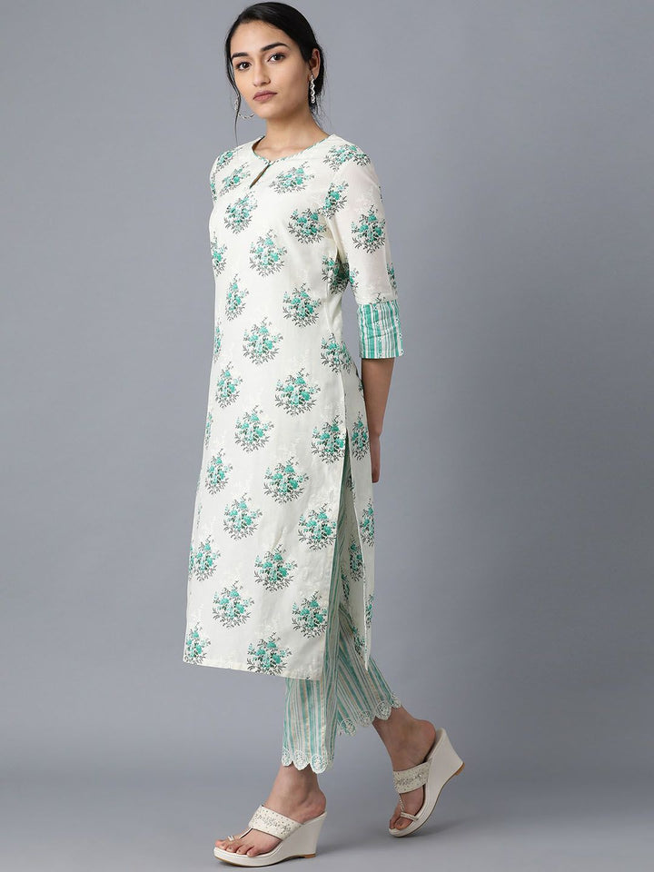 W Women Ethnic Motifs Embroidered Keyhole Neck Flared Sleeves Sequinned Kurta
