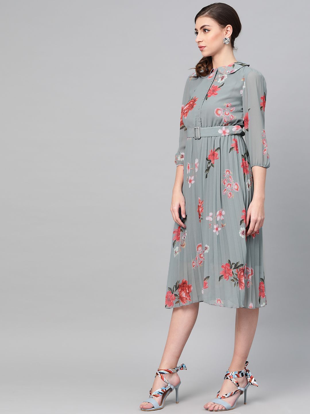 SASSAFRAS Grey & Peach-Coloured Floral Printed Accordian Pleat Fit & Flare Dress