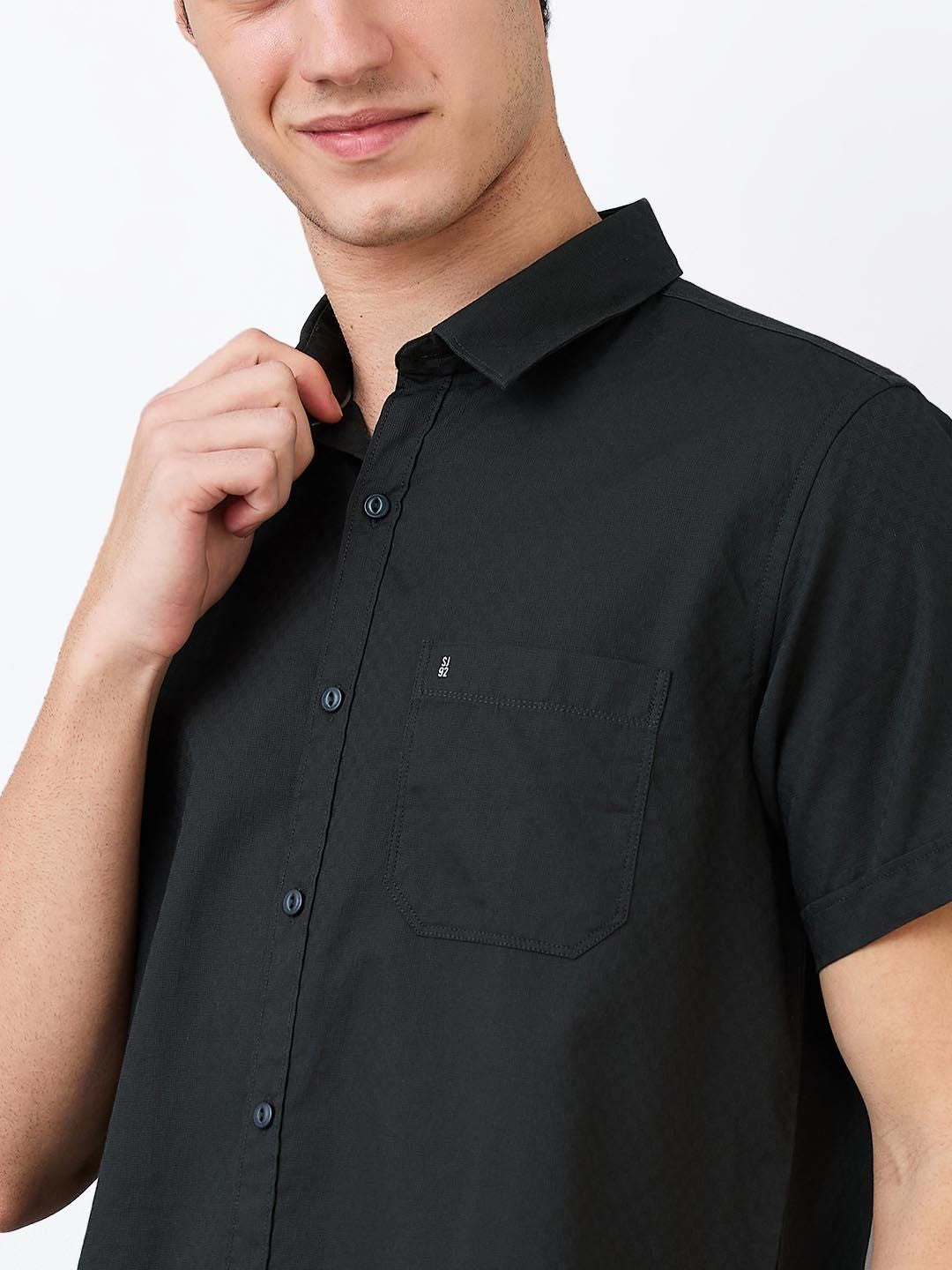 SPYKAR Men Spread Collar Textured Cotton Casual Shirt