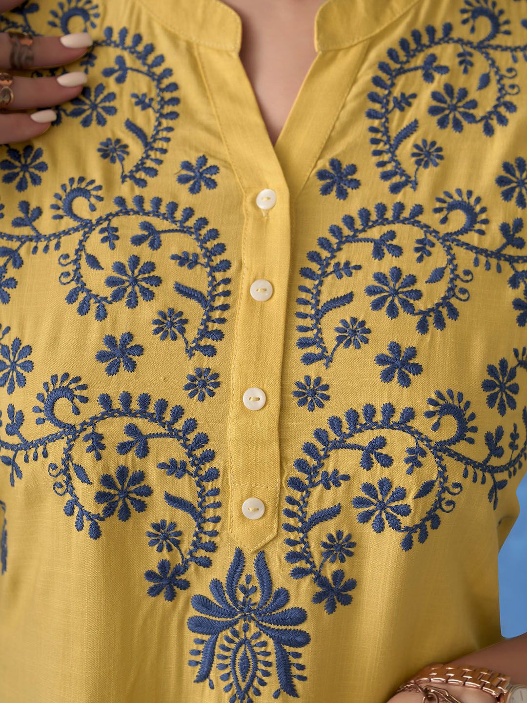 Anouk Floral Embroidered Mandarin Collar Straight Short Kurti