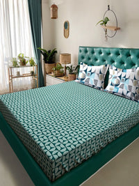 Myntra Elegant Homes Green & White Geometric 300 TC King Cadar dengan 2 Sarung Bantal