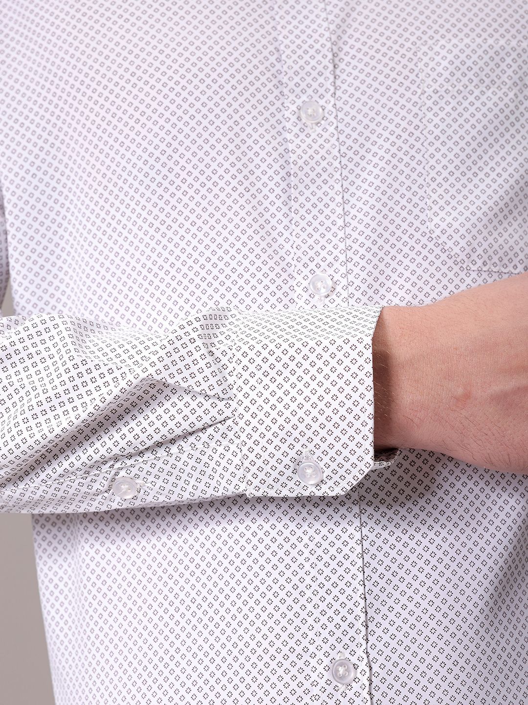 The Indian Garage Co. X Luxe Men Spread Collar Micro Ditsy Printed Slim Fit Formal Shirt