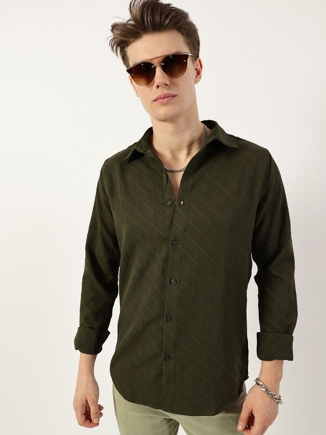 Thomas Scott Men Premium Spread Collar Textured Solid Slim Fit Casual Shirt