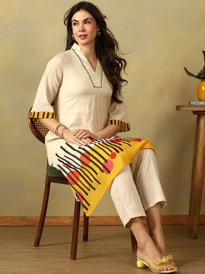 Mamicha Women Printed Regular Pure Cotton Kurta with Trousers