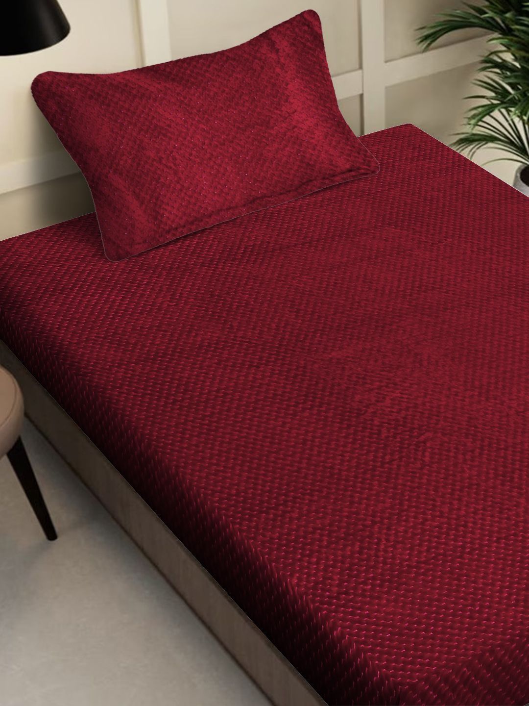 Myntra Elegant Homes Red 300 TC Single Woolen Bedsheet with 1 Pillow Covers-225X150 cm