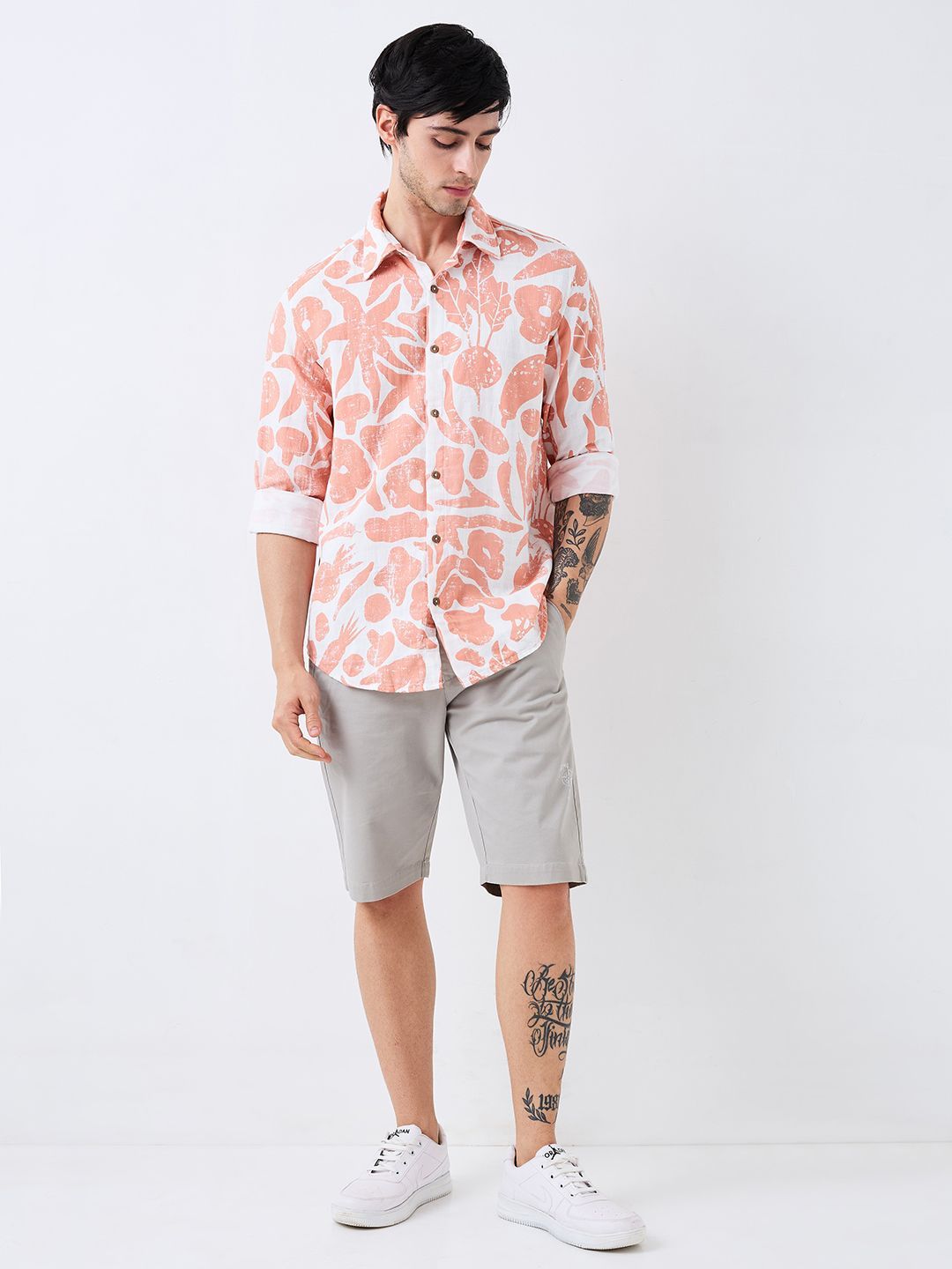 SPYKAR Men Slim Fit Spread Collar Floral Printed Cotton Casual Shirt