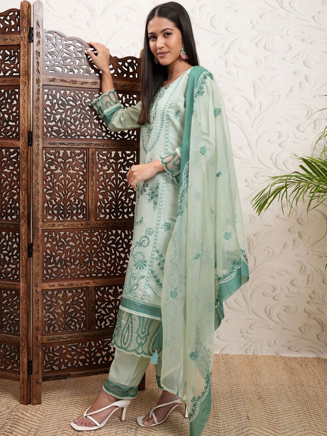 Vishudh Green Ethnic Motifs Embroidered Straight Kurta & Trousers With Dupatta