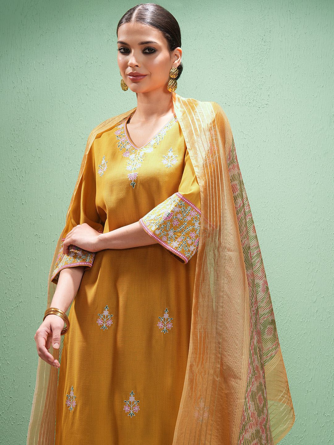 Vishudh Women Ethnic Motifs Embroidered Regular Thread Work Kurta with Trousers & With Dupatta