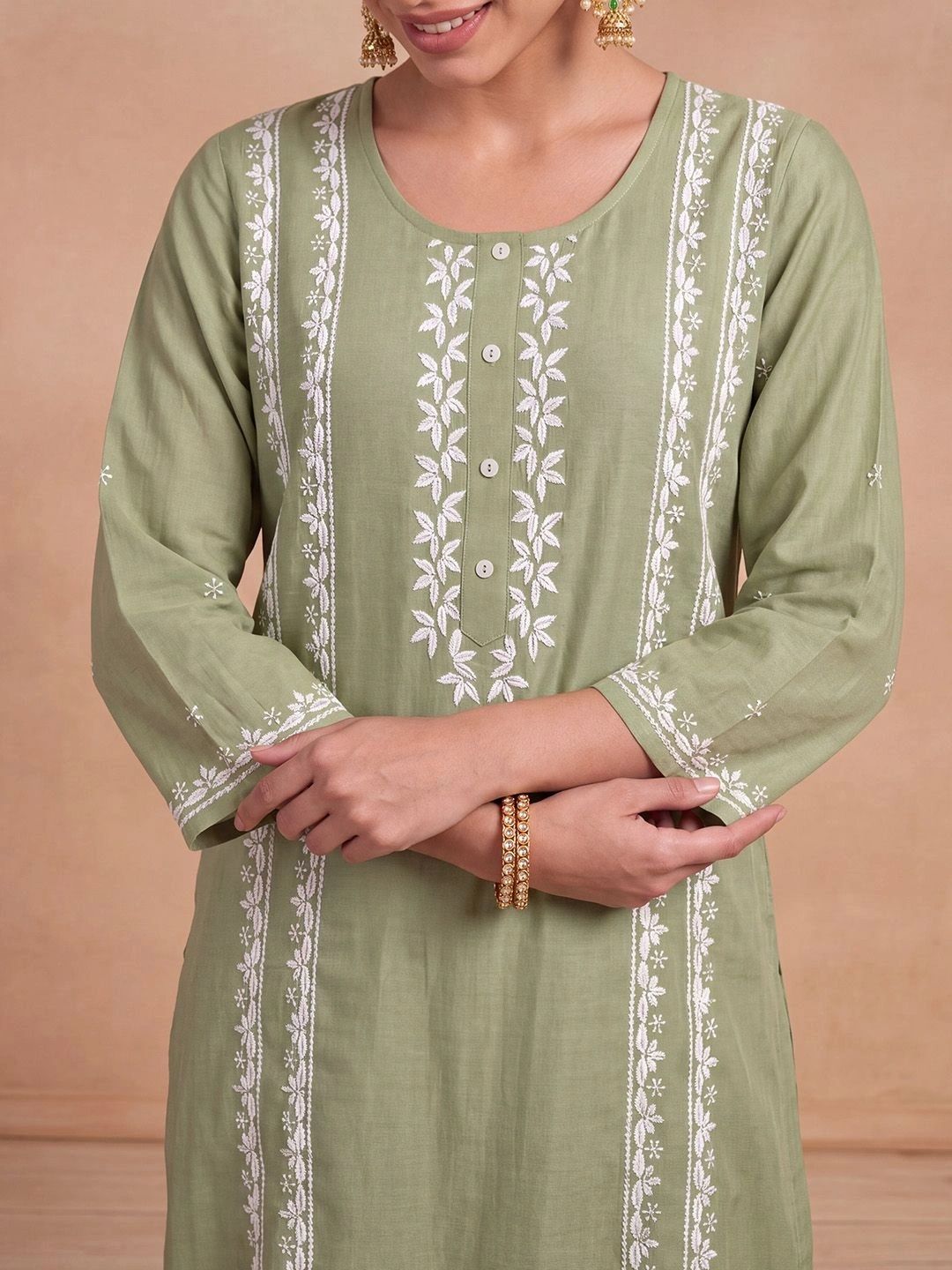 House of Chikankari Women Floral Embroidered Regular Thread Work Kurta with Trousers