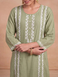 House of Chikankari Women Floral Embroidered Regular Thread Work Kurta with Trousers