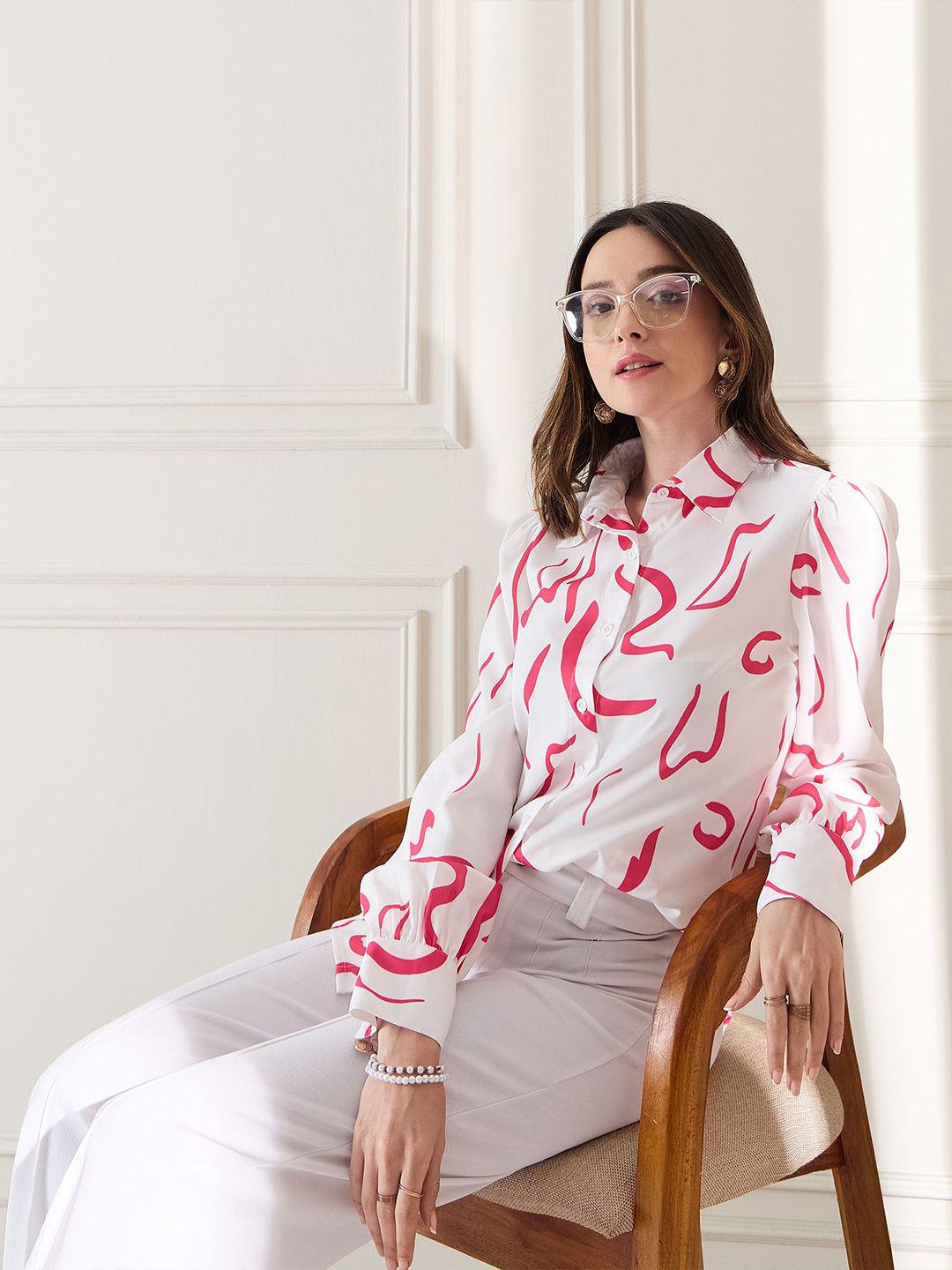 Berrylush Women Regular Fit Spread Collar Abstract Printed Casual Shirt