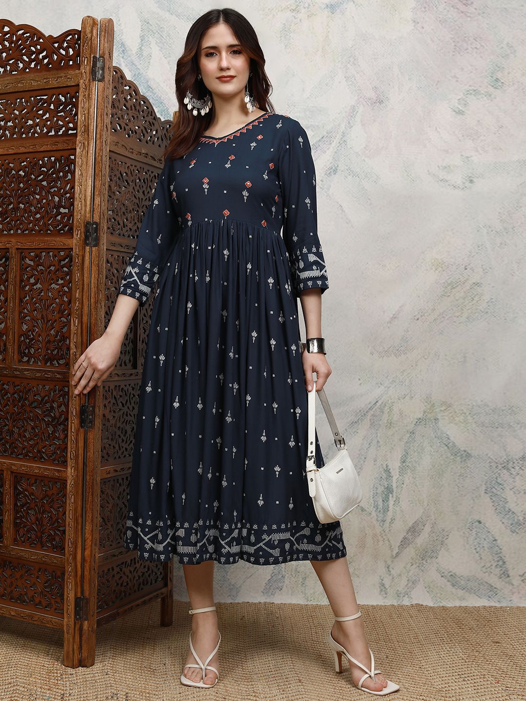Vishudh Women Ethnic Motifs Printed A-Line Maxi Dress
