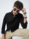 VASTRADO Men Classic Slim Fit Solid Cutaway Collar Cotton Casual Shirt