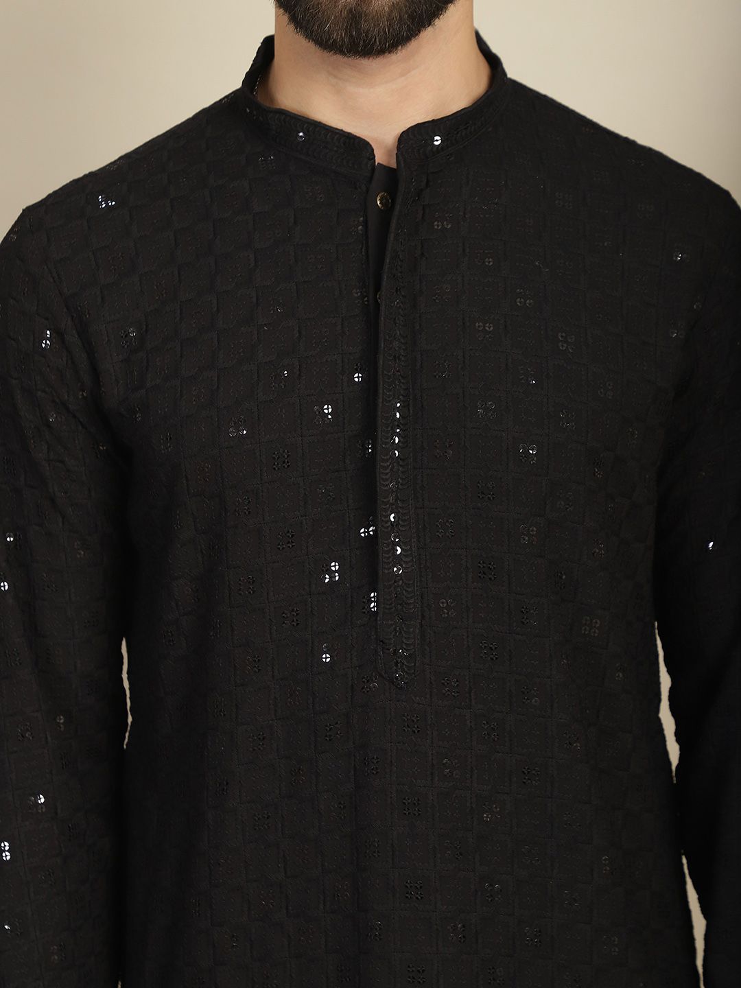 Anouk Floral Sulam Mandarin Collar Sequin Benang Cotton Kurta