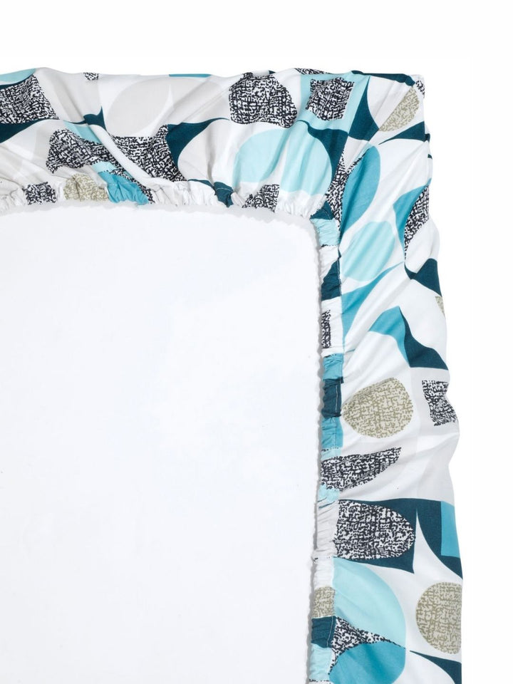 Aura Green & White Geometric Printed Fitted 300TC Single Bedsheet With Pillow Cover