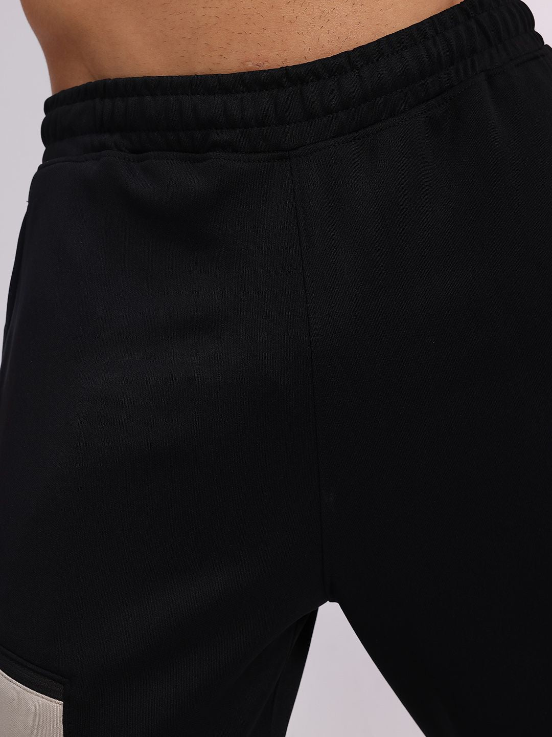 HRX by Hrithik Roshan Men Colourblocked Mid-Rise Rapid-Dry Regular Fit Running Joggers