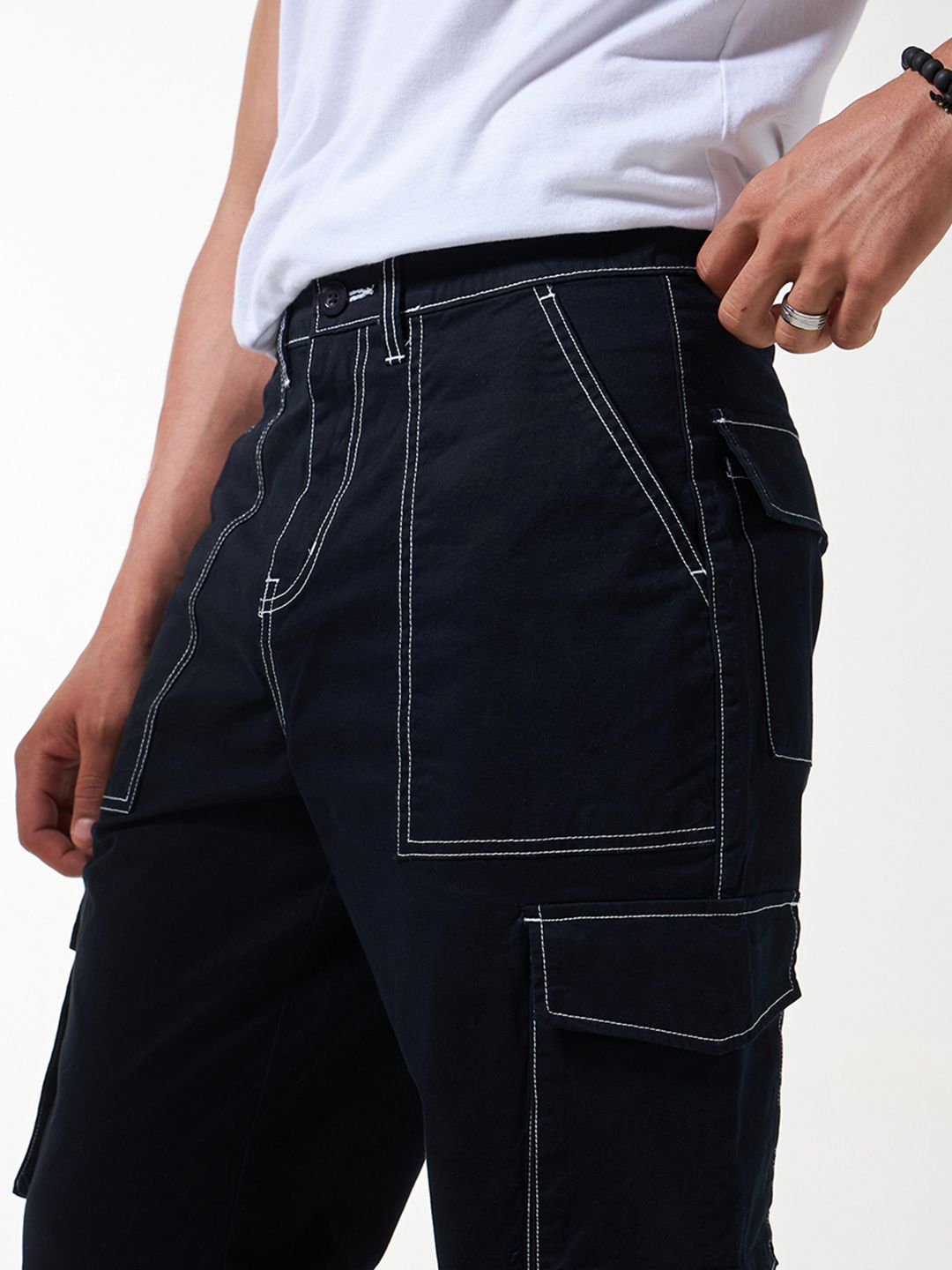 Bewakoof Men Baggy Oversized Cargo Pants