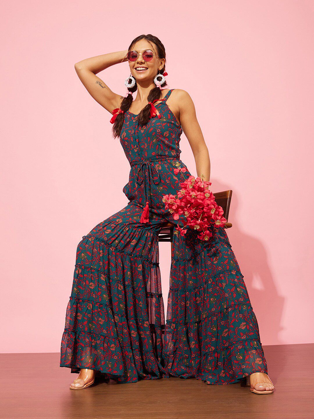 Quiero bercetak culotte jumpsuit dengan ruffles