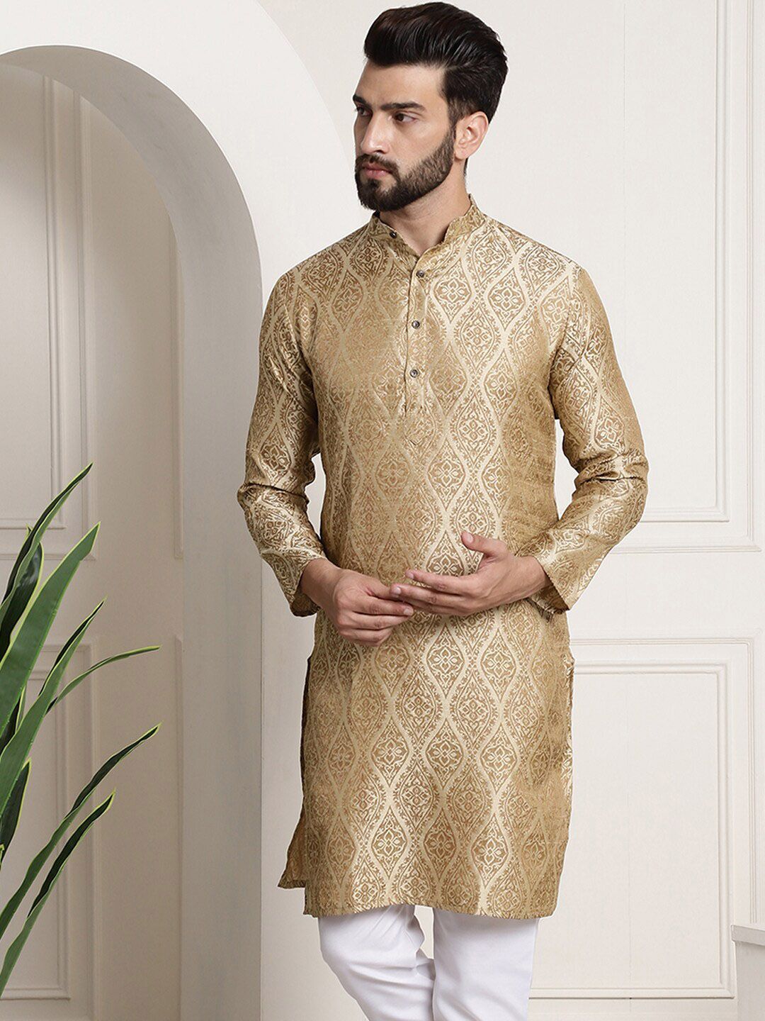 SOJANYA Ethnic Motifs Woven Design Mandarin Collar Straight Kurta