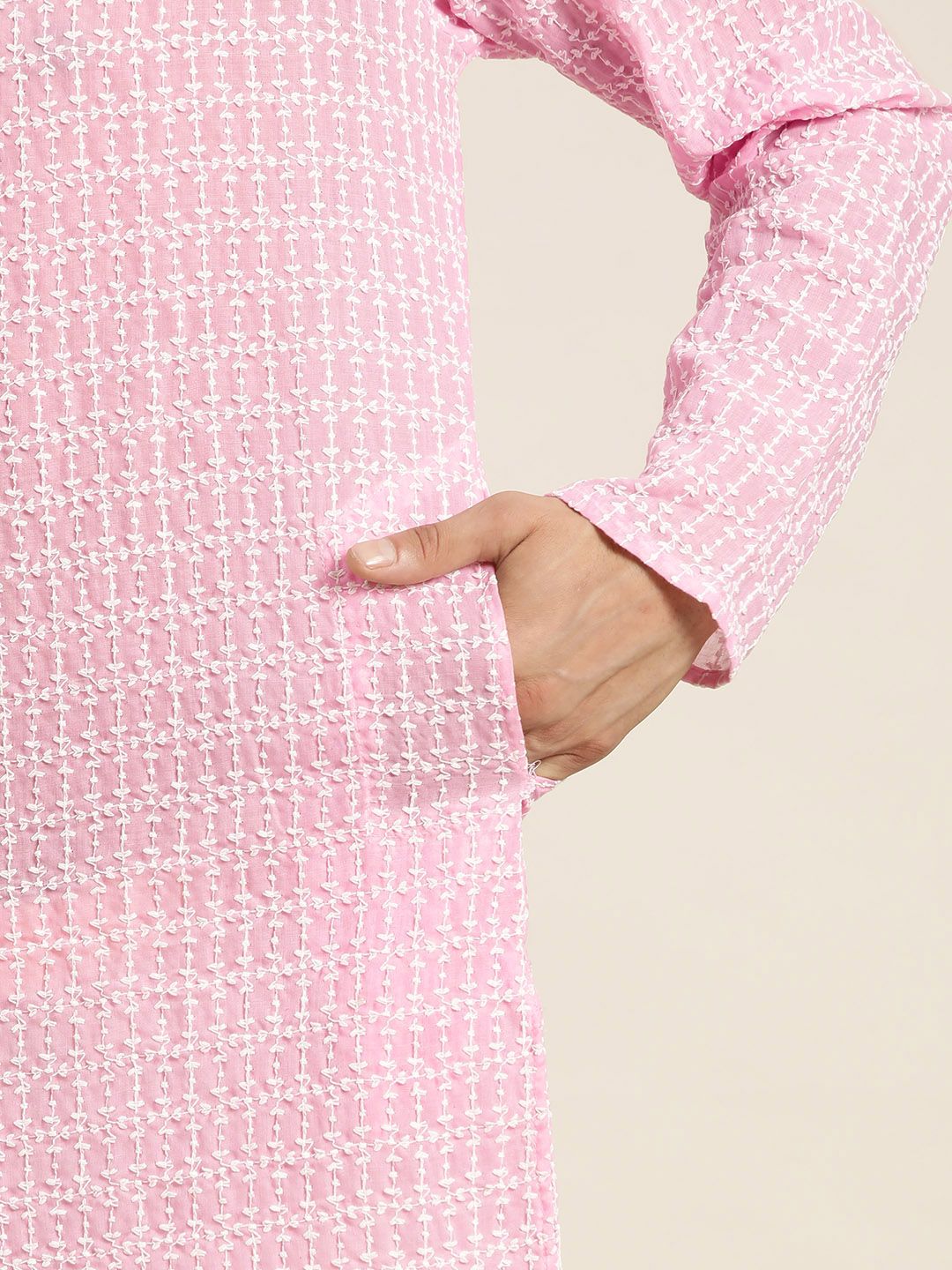 SOJANYA Men Quirky Embroidered Thread Work Kurta