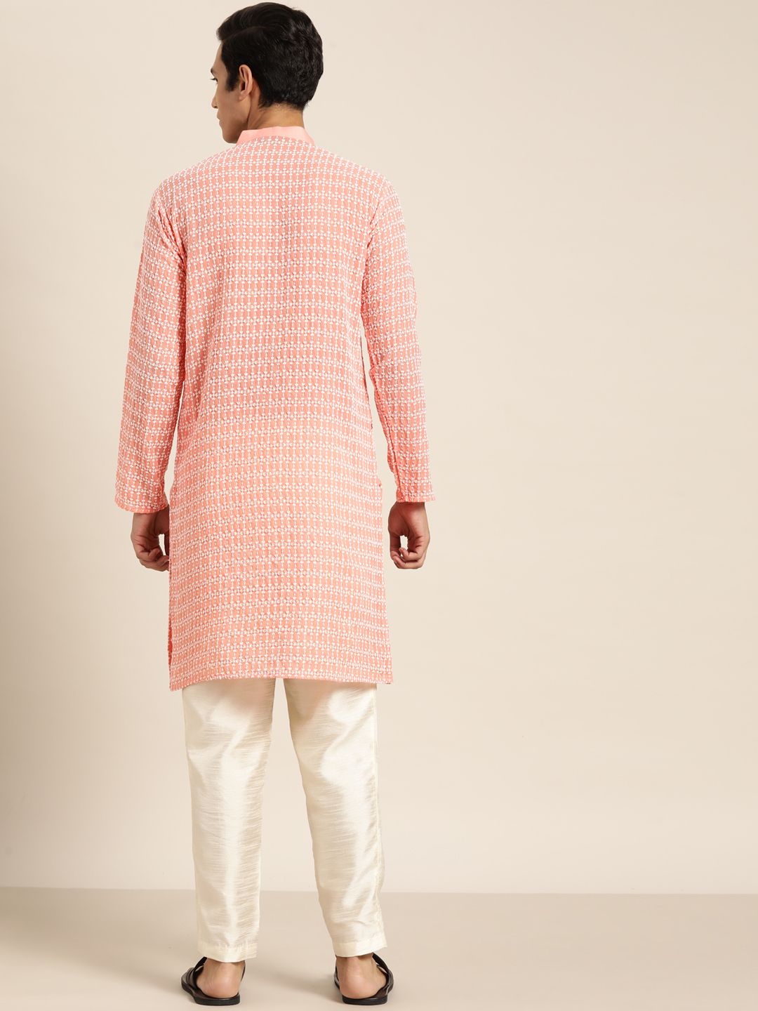 SOJANYA Men Embroidered Kurta