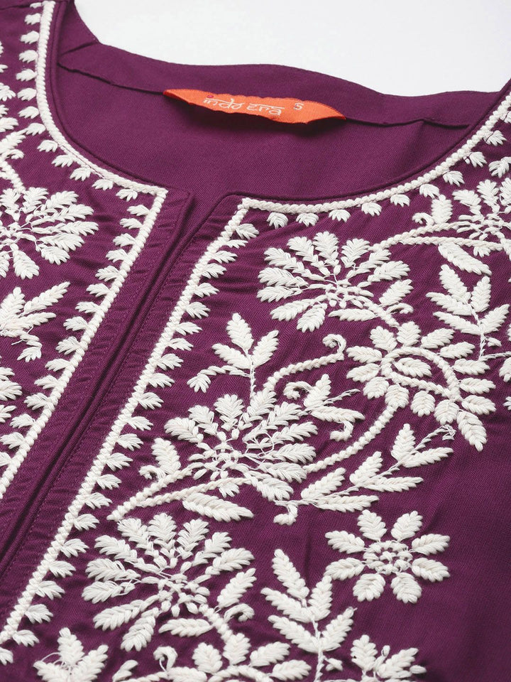 Indo Era Women Floral Embroidered Thread Work Kurta