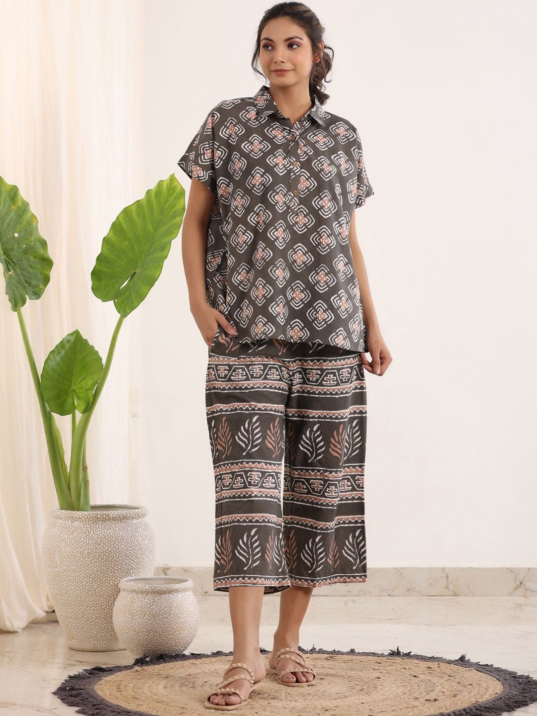 Sanskrutihomes motif etnik dicetak saman malam kapas tulen