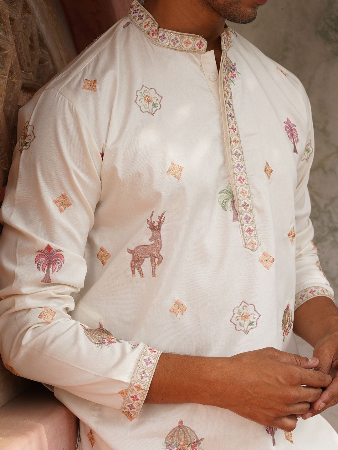 Jompers Men Ethnic Motifs Embroidered Regular Chikankari Kurta with Pyjamas