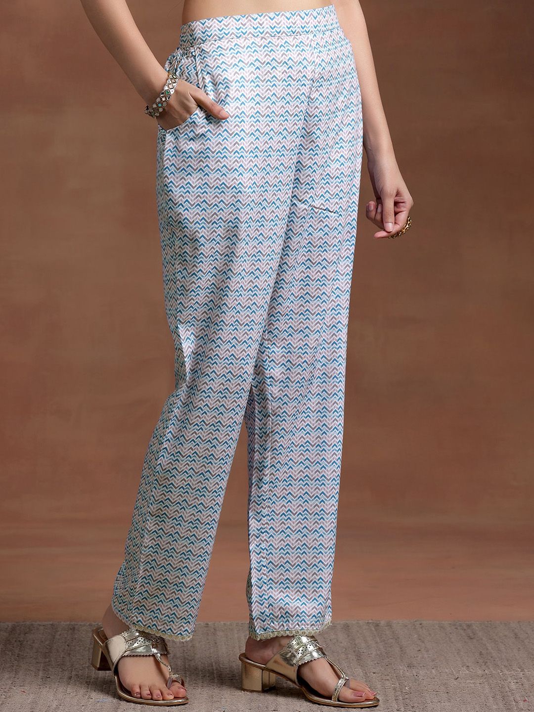 Libas Abstract Embroidered Regular Thread Work Kurta with Trousers & With Dupatta