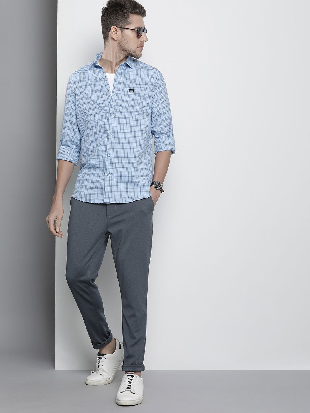 The Indian Garage Co Men Textured Slim Fit Trousers